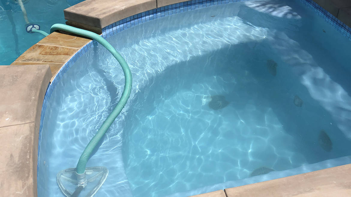 • Top 5 fiberglass pool problems and solutions